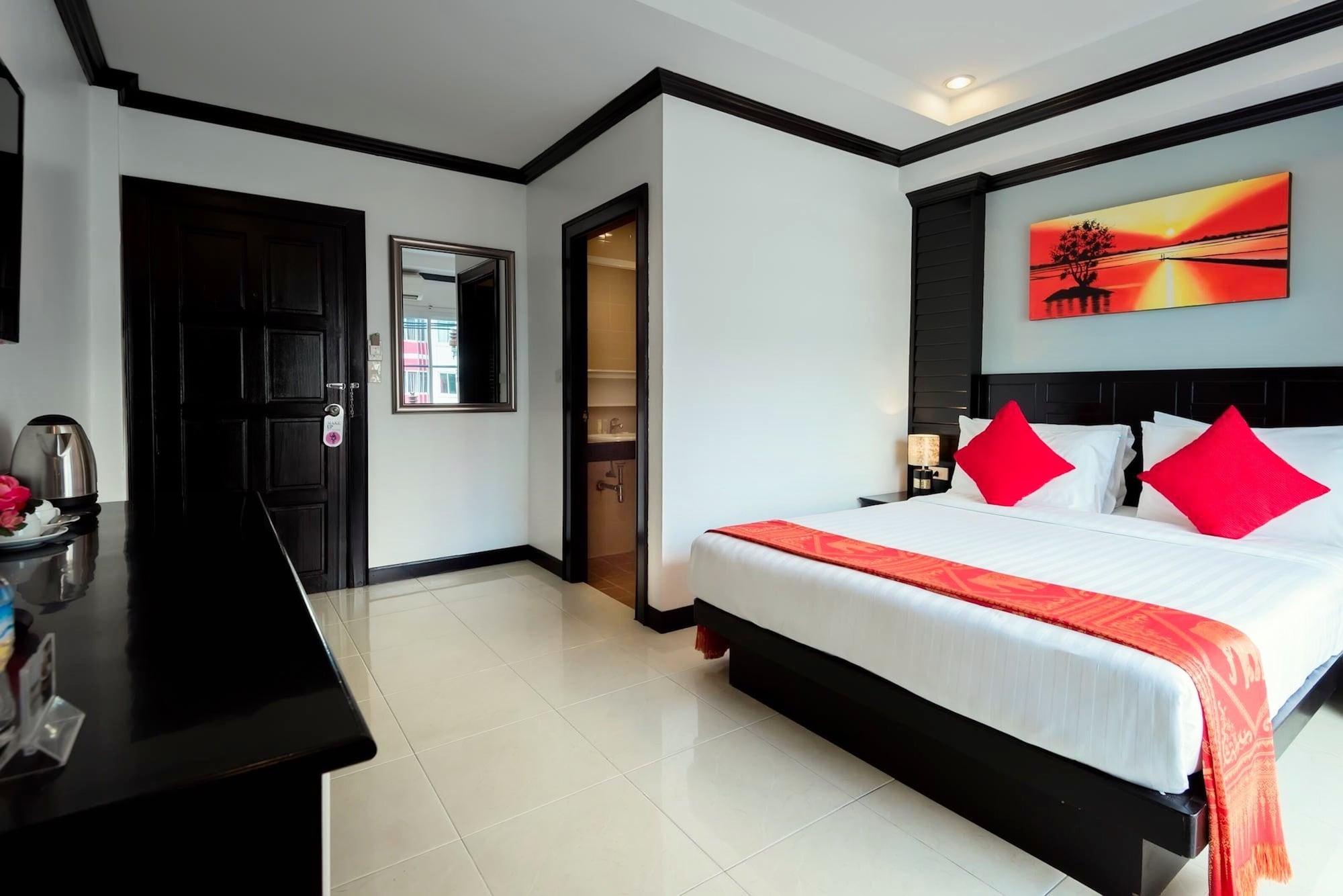 Hallo Patong Hotel Bagian luar foto